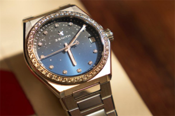 三星即将发布Galaxy Watch 6系列智能手表尺寸和性能升级引期待