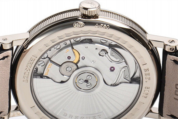 卡地亚手表维修店介绍手表金属表带是如何保养的