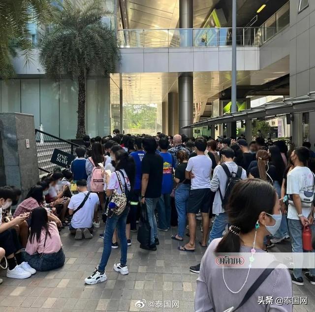 斯沃琪欧米茄联名表香港哪里有卖(上海欧米茄斯沃琪联名表)  第4张
