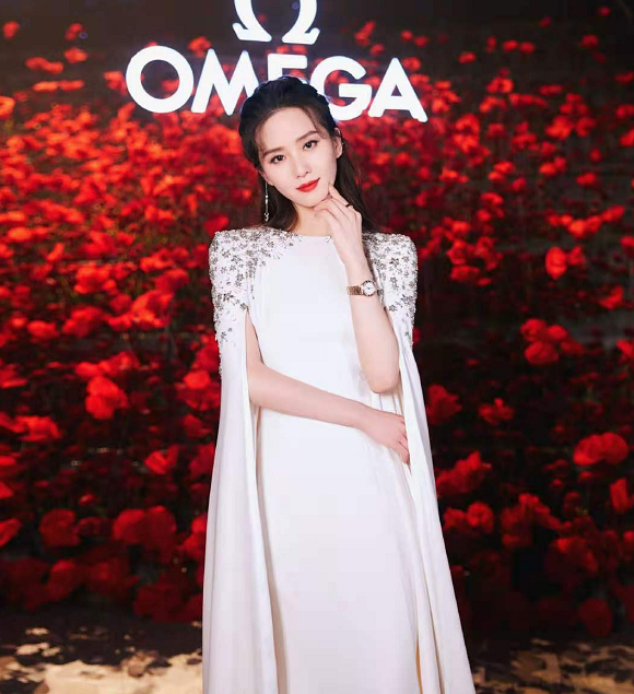 刘诗诗欧米茄动图(刘诗诗欧米茄星耀之夜完整版) 第3张
