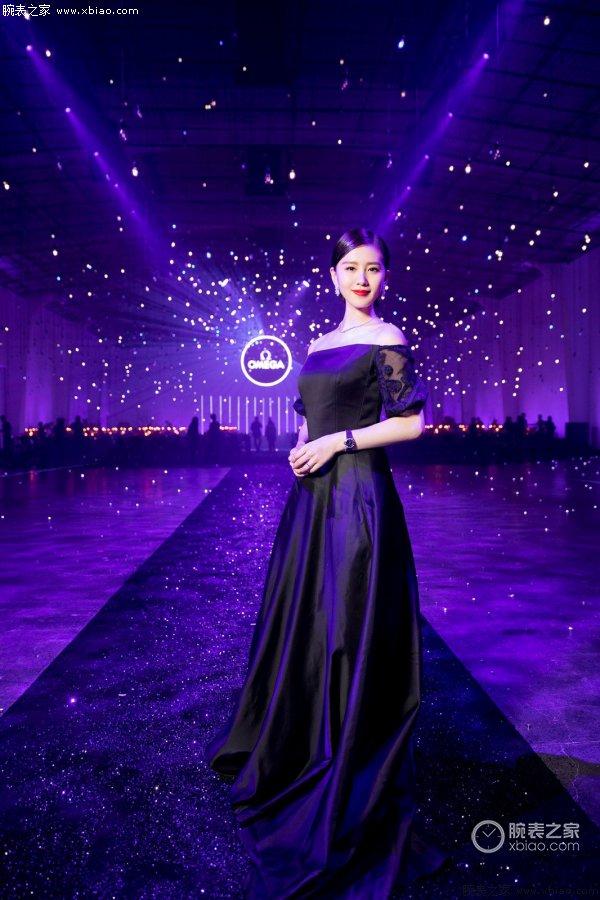 欧米茄最新款女表星空(欧米茄蓝色星空女士手表)  第7张